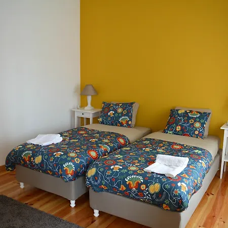 Almirante Deluxe By Homing דירה *