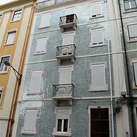 Almirante Deluxe By Homing Apartment *